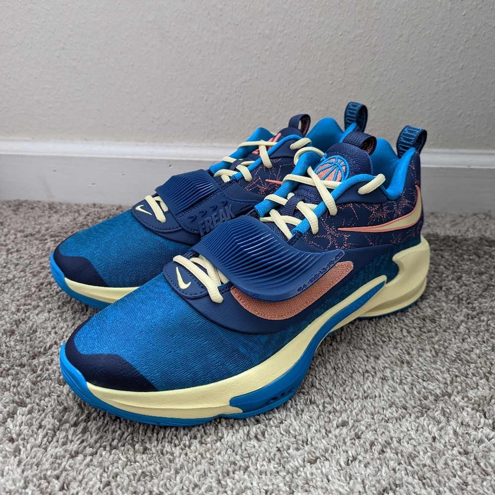 Nike Zoom Freak 3 NRG Men Shoe Giannis Blue Citron Valentines DH7347 900